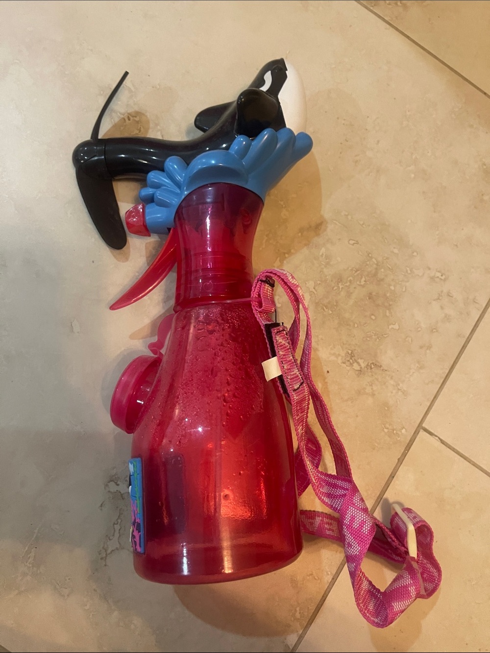 Sea World Authentic Water Bottle with Sprayer - Pink